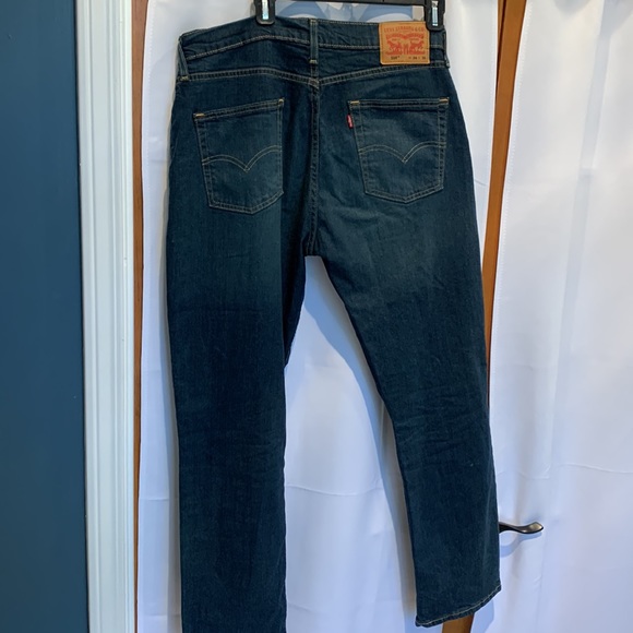 Levi's 514 Straight Leg 34 X 30 Jeans. Like new! - Picture 2 of 5
